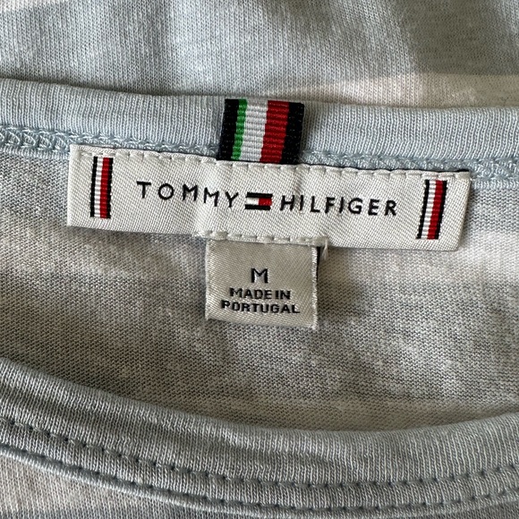 Tommy Hilfiger Tee - Size M - Picture 3 of 3